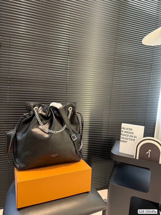 配折叠盒子 Lv黑武士双肩 Lv Off Duty Vibe 背上下班包一键去班味