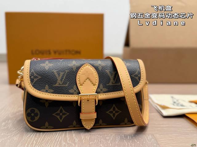 飞机盒 钢五金变码动态芯片 Lv Diane Nano 新款迷你法棍包 上身不会让人失望的好看太值了 包低调又不失个性 使用频率会很高的一款包包啦~ 尺寸: 1 飞机盒 钢五金变码动态芯片 Lv Diane Nano 新款迷你法棍包 上身不会让人失望的好看太值了 包低调又不失个性 使用频率会很高的一款包包啦~ 尺寸: 1