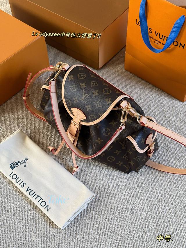 配盒 中号 Size：32*24Cm L家 Odyssee中号也太好看了 新款Odyssee奥德赛中号上身 更酷一点哎 这款是两个尺寸 这款是大的 大的没有金属