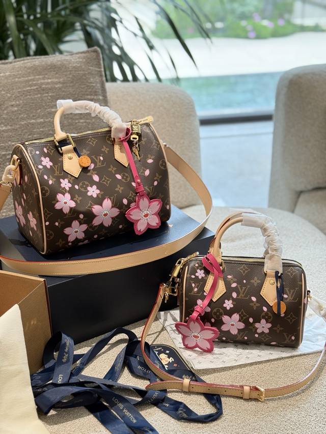 同价 Lv X村上隆 移动の艺术 感受艺术元素和Monogram的碰撞