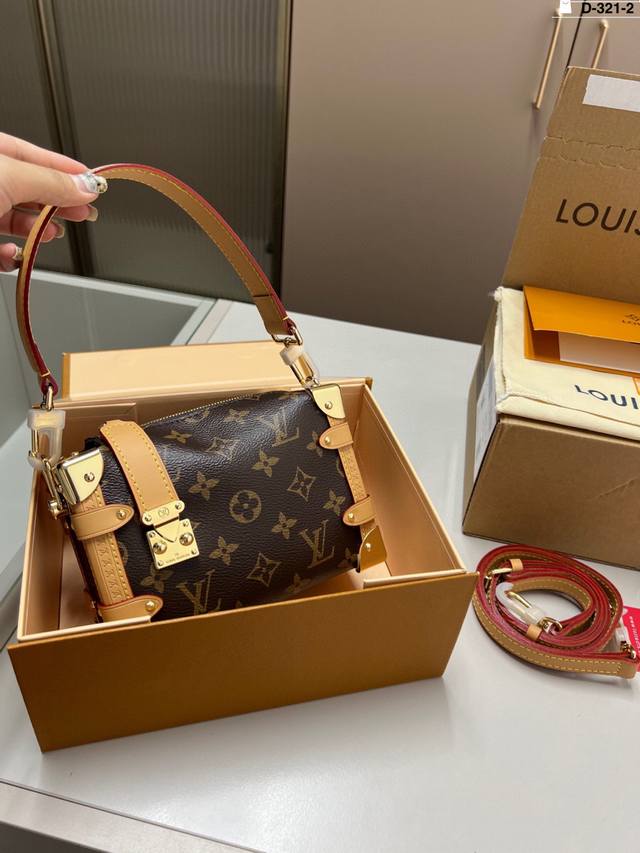 芯片版本 Lv小箱子 谷爱凌同款 可手提 可斜挎 宽肩带不要太好看！ D-321-2尺寸18×13折叠盒飞机盒