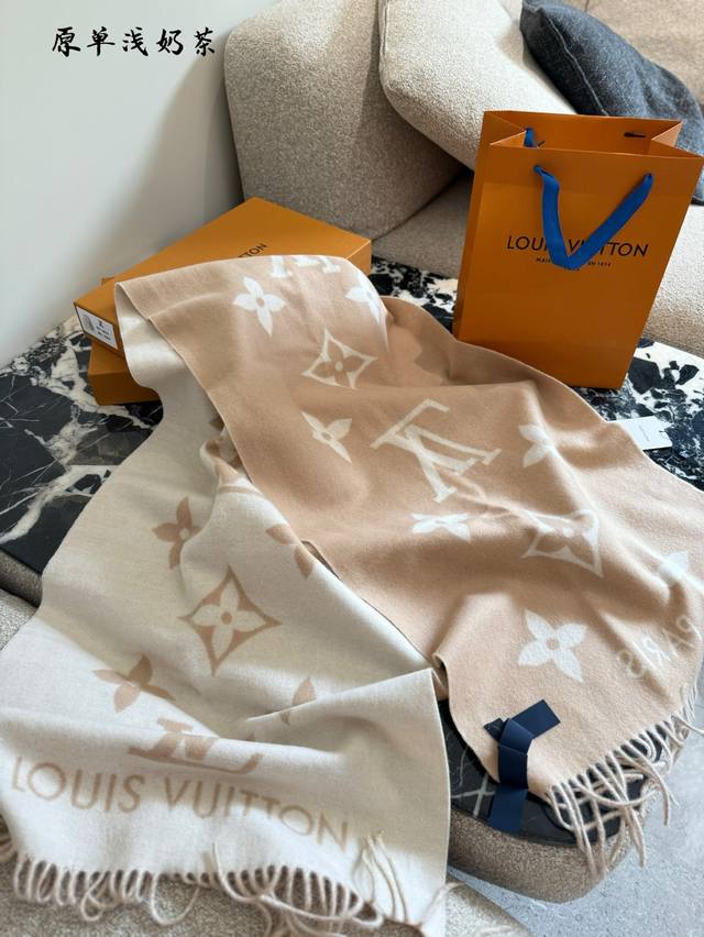 顶级原单 Lv爆款围巾必须拥有戴上就是韩剧女主本人Lv围巾系列百搭自用送礼都可以 100%羊绒温暖整个冬季◎ 柔软舒适增添时尚品味必须拥有起来卖 190×45C