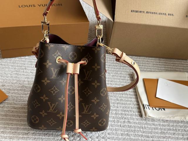 配盒 复刻版 Size：21*21Cm 全钢五金 芯片版 L家 Bb Neonoe小水桶 上身简直不要太好看 斜挎、单肩、手拎！ 全钢五金Noe水桶 新尺寸真的