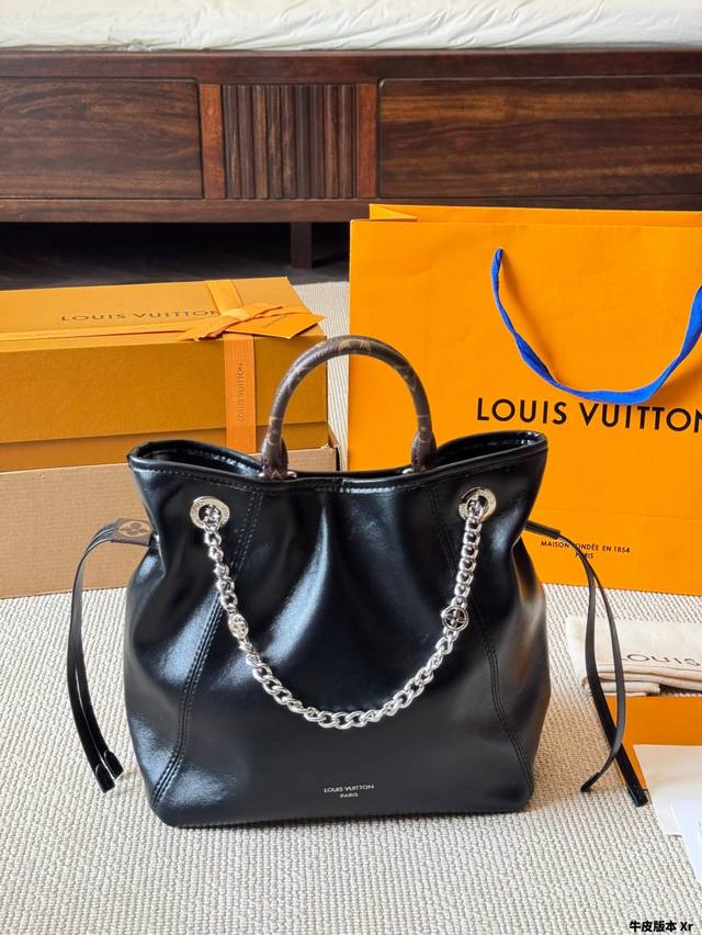 牛皮版本 Lv 路易威登｜Off Duty Vibe｜ 背上下班包一键去班味 Lv 你是懂设计的 新款Off Duty 全新上市 大概又是下一個爆款的準備 Lv