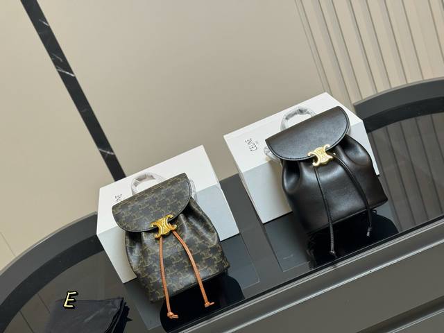 配折叠盒 Size:18.21Cm 赛琳 双肩包配牛皮 新品迷你来咯~ 高颜值皮扣设计太给力了 配折叠盒 Size:18.21Cm 赛琳 双肩包配牛皮 新品迷你来咯~ 高颜值皮扣设计太给力了