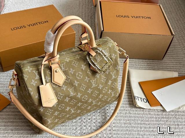 配盒子 2025新款Size:30Cm L家 Speedy30 复刻版枕头包 原版五金 配礼盒 新款肩带真的吼吼好看 搜索 Lv 枕头包 配盒子 2025新款Size:30Cm L家 Speedy30 复刻版枕头包 原版五金 配礼盒 新款肩带真的吼吼好看 搜索 Lv 枕头包