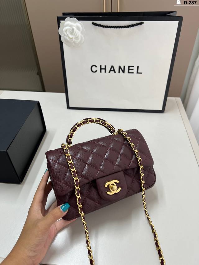 牛皮 Chanel 香奈儿手提方胖子 上身效果非常棒，时尚经典百搭 精致手提，复古氛围感瞬间拉 D-287尺寸19×11折叠盒