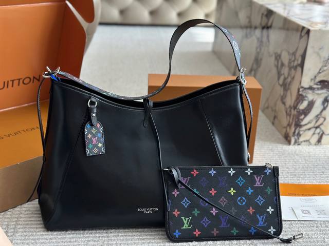 大号 原单 飞机盒折叠礼盒 Carryalldark 中号手袋 本款 Carrvall Dark 中号手袋以柔软羊皮革塑造时尚慵懒 廓形为 春夏秀场造型增添瞩目