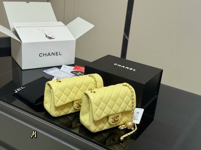 折叠盒飞机盒 Size：17*13Cm 20*12Cm 香奈儿 金球方胖子 柔软舒适又百搭 手感软软糯糯了