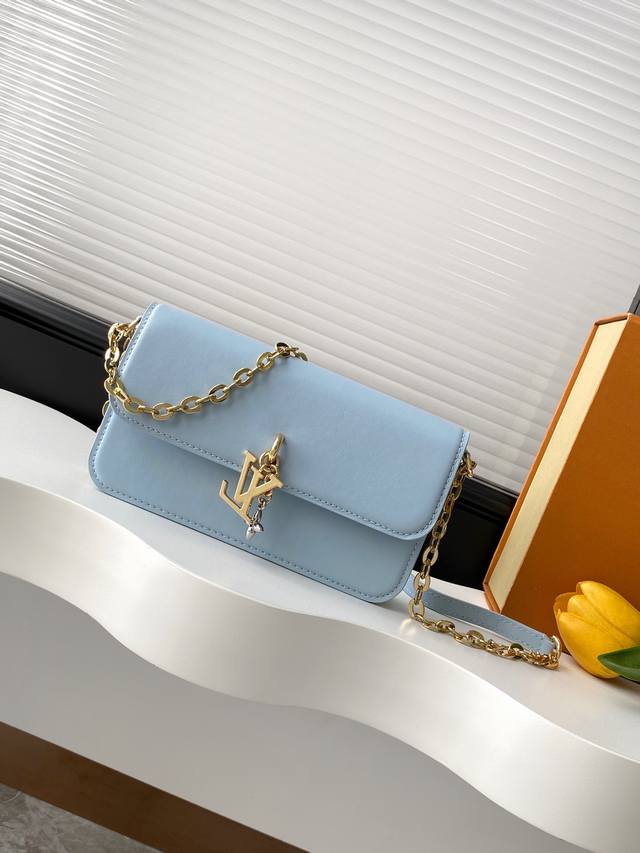 顶级原单，变码芯片 M14564黑色 M14548西瓜红 M14581杏色 M14547浅蓝 本款 Wallet On Chain 手袋出自路易威登 Lv Bl