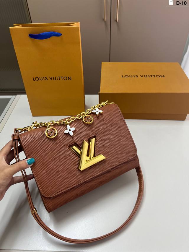 Lv Twist水波纹扭锁包包 复古优雅 永远的经典 正式休闲皆可 日常通勤无压力 D-10尺寸23×15折叠盒