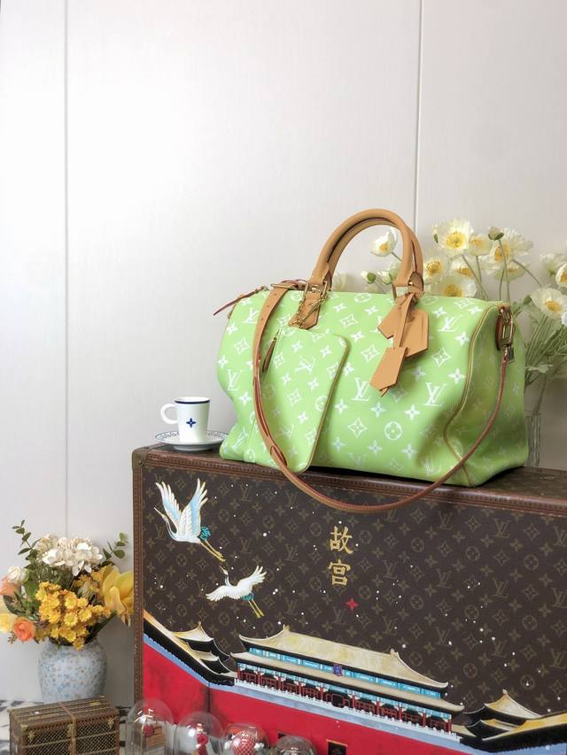 型号 ｜ 品级 东莞 ｜代购版 品名 尺寸 40*26*23厘米 长 高 宽 五金 6全钢｜电镀厚金 ～F 产地 法国 动态 [163C01] 区块链数字护照