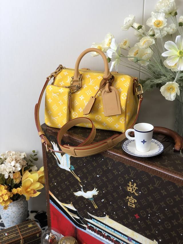 型号 ｜ 品级 东莞 ｜代购版 品名 尺寸 32*22.5*18厘米 长 高 宽 五金 全钢｜电镀厚金 ～F 产地 法国 动态 [163C01] 区块链数字护照