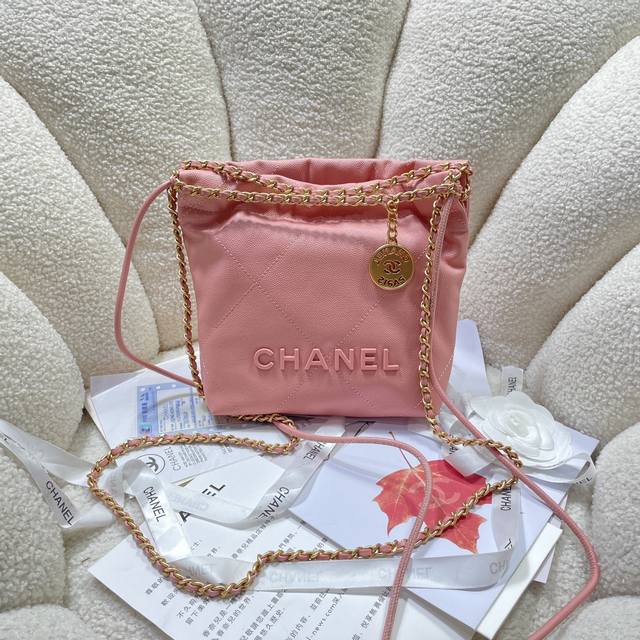 新款现货！！浅粉球纹！Chane123S3980香奈儿的Mini22击中红心了 香奈鹅的包包配饰永远都会被种草来自刚结束的 春夏系列 尤其是这一季新出的这两个配