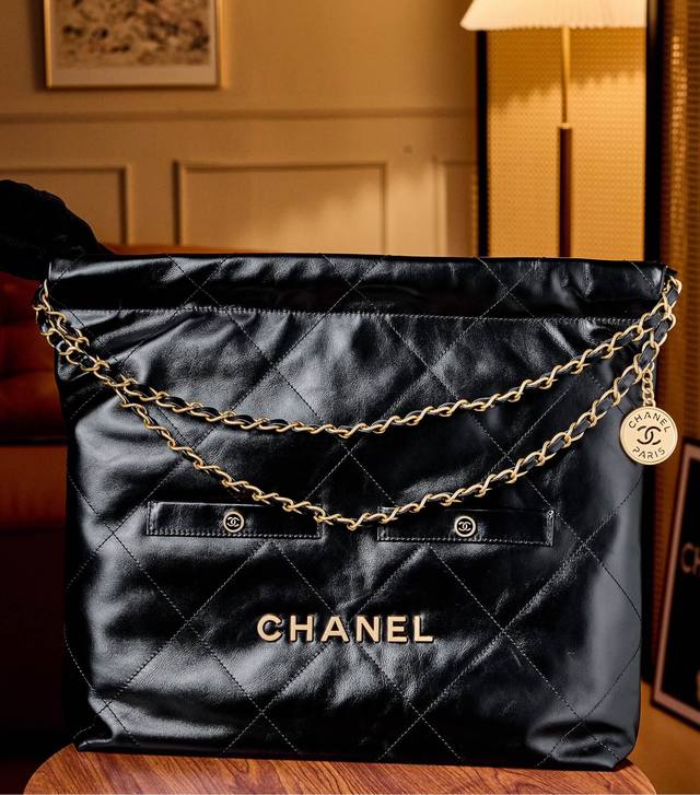 24B子母插袋款22Bag原厂Montebello胎牛黑色 新款24超级火爆 今年上新的时髦点垃圾袋 每个颜色都很爱！说垃圾袋也好 收纳袋也罢反正就是很对味图片