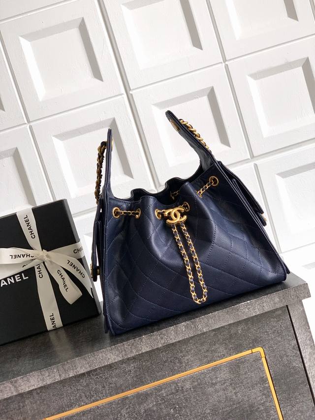 顶级原单 藏蓝色 小号30Cm尺寸Ohanel鱼子酱25S Hobo Bag抽绳水桶包鱼子酱小号√本季爆款一眼心动的Hobo这颜值简直逆天