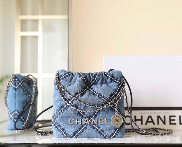 3980#新品到货丹宁牛仔 菱格绗缝做旧牛仔 - 专柜售价购入开发 热点上新丹宁牛仔 复古的水洗效果搭配白色外缝粗线, 让慵懒随性风与时髦舒适融为一体 造型感极 3980#新品到货丹宁牛仔 菱格绗缝做旧牛仔 - 专柜售价购入开发 热点上新丹宁牛仔 复古的水洗效果搭配白色外缝粗线, 让慵懒随性风与时髦舒适融为一体 造型感极