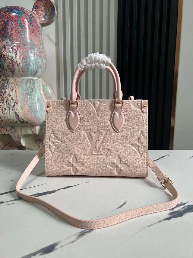 出厂价p 顶级原单 独家实拍 M45653粉色压花 全皮压花四方包系列 M47135 本款 Onthego 小号手袋选用 Monogram Empreinte