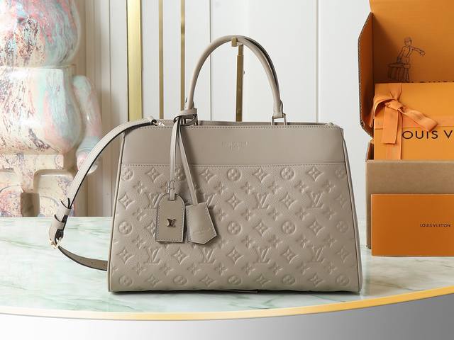 出厂价p 顶级原单 独家实拍 M25575灰色 Avenue Mm Avenue Mm 是格兰帕莱手提包的现代替代品。适合繁忙的城市生活，超越时代的设计。签名单
