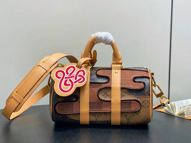 出厂价p 顶级原单 M15428老花拼色 男包枕头包 Keepall BandoulièRe 手袋 本款 Keepall BandoulièRe 25 Db手袋