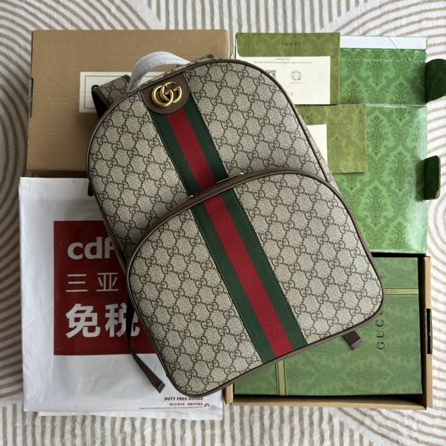 跑量价 背包始终是G家世界中不可或缺的一部分,以多种造型呈现,不同尺寸随心选择。作为不断壮大的Ophidia系列的一员,采用织纹皮革滚边。镶嵌的红绿织带细节,以 跑量价 背包始终是G家世界中不可或缺的一部分,以多种造型呈现,不同尺寸随心选择。作为不断壮大的Ophidia系列的一员,采用织纹皮革滚边。镶嵌的红绿织带细节,以