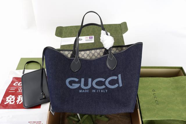 跑量价 简介：Totissima系列糅合“Tote”一词与意大利语中表示最高级的词语 Issima ，彰显这款小号托特包的实用功能和隽永底色。 蓝色Gg牛仔面料