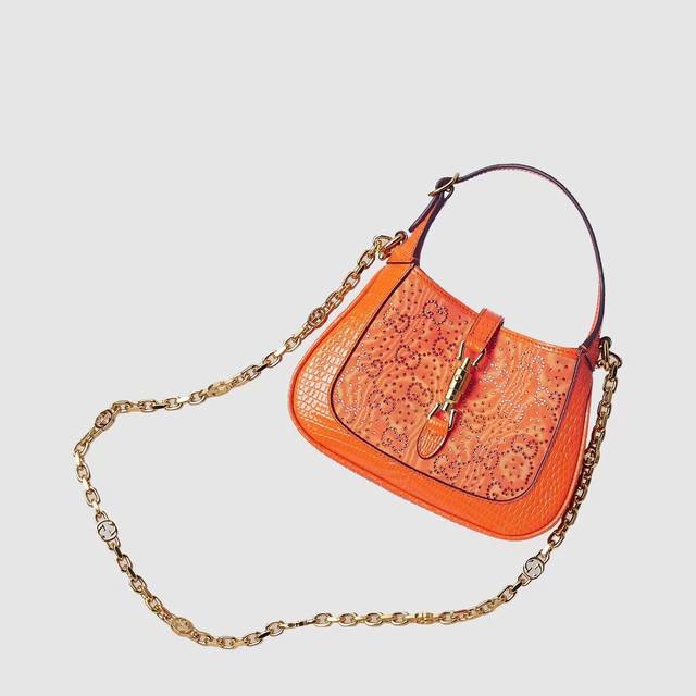 跑量价 简介:Jackie起源于1961年,杰奎琳肯尼迪女士的心头好,曾背着它出席各种场合,从而受到名流们追捧。这款是迷你尺寸,小身材但容量可观,唯一配链条肩带 跑量价 简介:Jackie起源于1961年,杰奎琳肯尼迪女士的心头好,曾背着它出席各种场合,从而受到名流们追捧。这款是迷你尺寸,小身材但容量可观,唯一配链条肩带