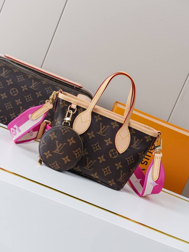 动态163C01芯片 M46705 玫红织带 顶级原单 独家背景实拍 本款 Neverfull Bb 手袋将品牌经典 Neverfull 手袋化为迷你托特包，可