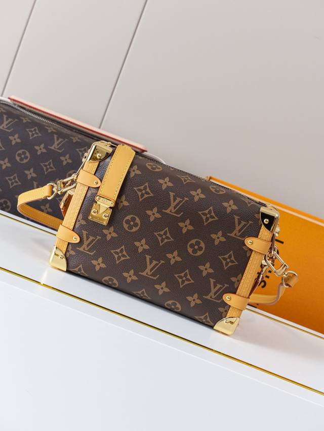 动态163C01芯片 M46358 老花 顶级原单 独家背景实拍 Nicolas GhesquièRe 重复探寻路易威登的制箱传承，创作此款 Side Trun