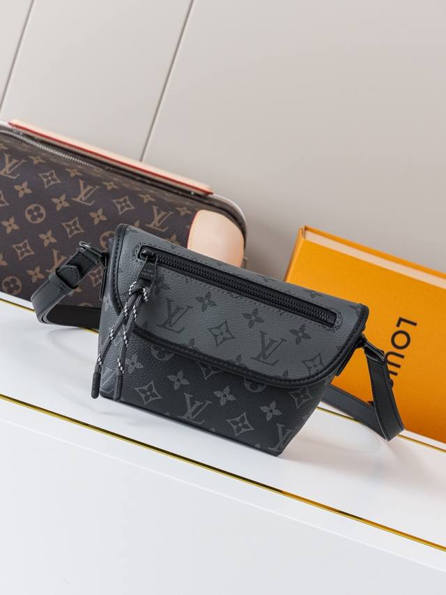 动态163C01芯片 M12806黑花小 顶级原单 独家背景实拍 本款 pulse 迷你手袋取材 Monogram Eclipse 涂层帆布，以简洁线条和运动元