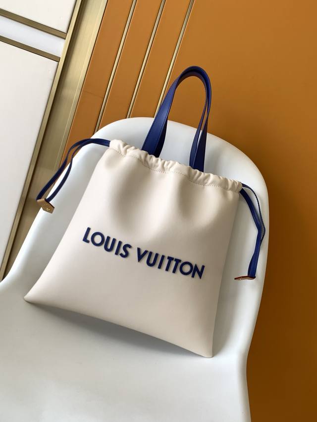 M15235 顶级原单 动态16 3Louis Vuitton×Nigo联名款Fw25品牌 Dust Bag Tote 手袋向经典防尘袋撷取灵感，以细腻正绒面革