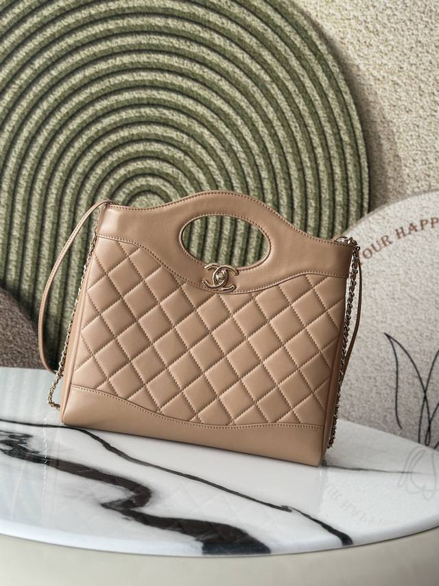 原厂皮 Zp开发 Chane1 24S春夏横版中号 31Bag 售价59930Rmb购入开发~ Chane1“包王”全新31新中号Size时尚代表作 31Bag