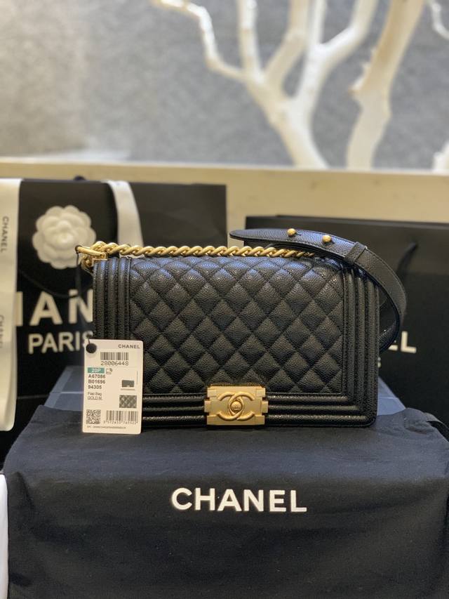 正品级 顶级货_厂法国高端定制品 Chane1 Classic Bag 67086 Leboy-鱼子酱辣妈款 年Chane1最新概念～经典辣妈系列 时尚、高雅、
