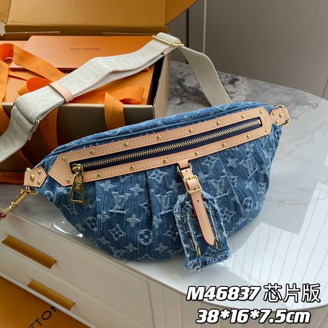 163C01芯片版 内部价p 原单加强版 独家实拍背景图 M46837蓝色牛仔 丹宁牛仔 ，随意别致的定义：高楼布袋是由蒙太格涂布的帆布制成的，细节就像房子象征