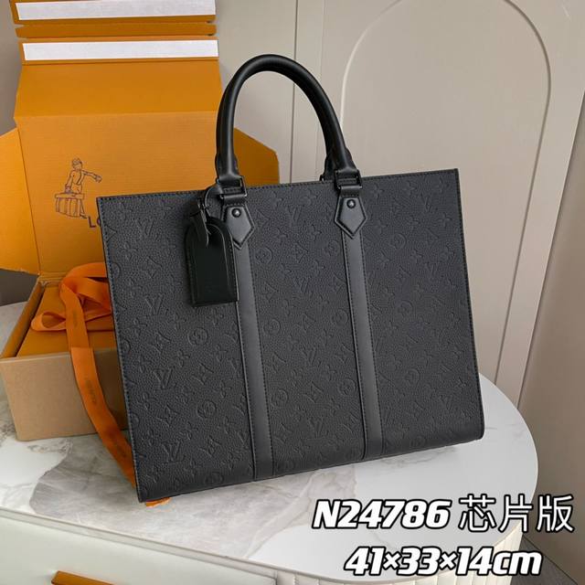 变码芯片版 内部价p 款号： N24786 原单加强版 独家实拍背景图 本款Sac plat 24H 手袋拥有Monogram Eclipse涂层帆布的儒雅风范