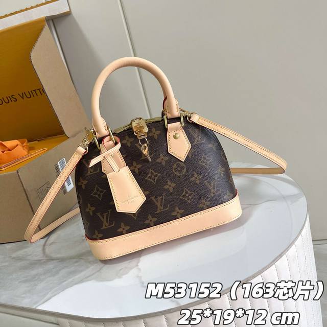 163C01 芯片版 内部价p 款号: M53152 原单加强版 独家实拍背景图 路易威登标志性手袋中设计结构最为挺括的一,款。其原型是由加斯顿 威登设计并以A 163C01 芯片版 内部价p 款号: M53152 原单加强版 独家实拍背景图 路易威登标志性手袋中设计结构最为挺括的一,款。其原型是由加斯顿 威登设计并以A