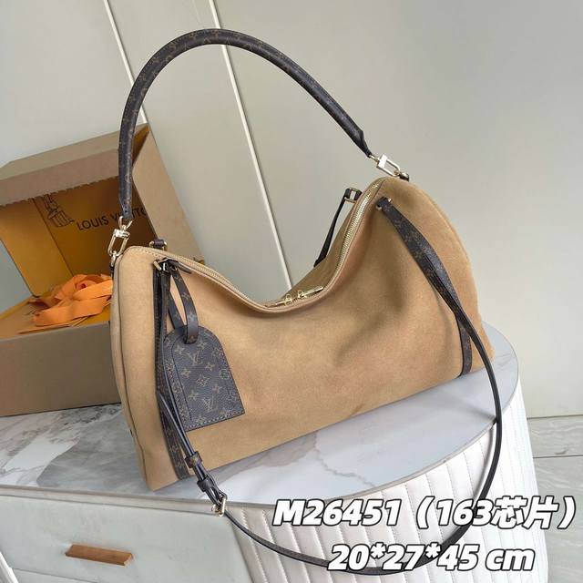 163C01芯片版 内部价p 款号： M26451 杏色大号 原单加强版 独家实拍背景图 Express Travel 大号手袋为经典 Keepall 手袋注入