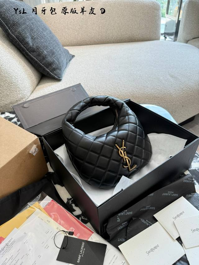 原版羊皮 2025必入包款 # 千呼万唤的Icare小尺寸终于来了 全球首发现已登陆 全新Icare系列 麂皮 Baby Icare 满满的高级感，手感 软糯到