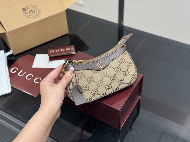 配折叠盒飞机盒 尺寸 20.10Cm 古奇迷你麻将包 你们心心念念的迷你号终于安排上了 尺寸巨可爱而且搭配了 搜索Gg 新款小废包