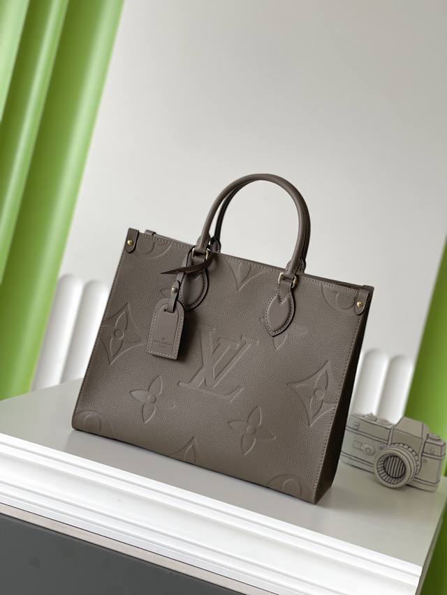 正品级 M25523 34×26×13 Onthego 全皮四方包 顶级原单 变码芯片 正品级 M25523 34×26×13 Onthego 全皮四方包 顶级原单 变码芯片