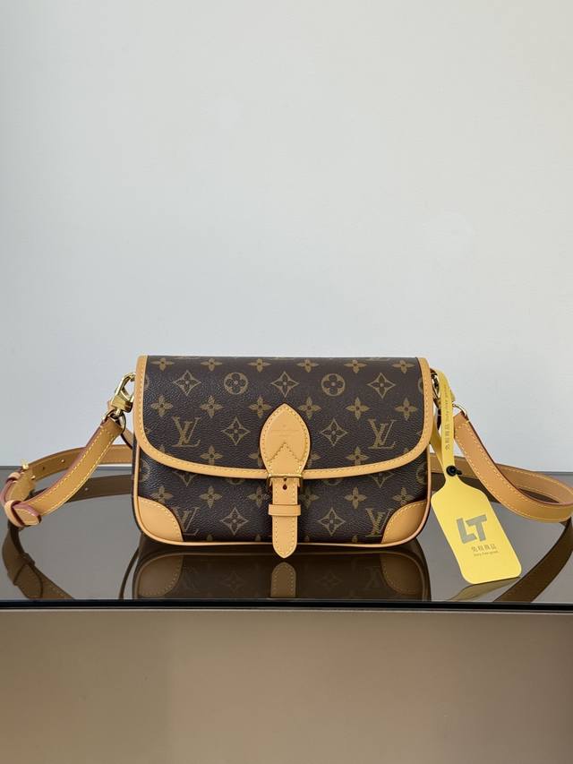 特级原厂 Diane 手袋 型号: M45985 老花皮肩带 163动态芯片版 材料: A级全钢五金 进口原厂面料 尺寸: 24159Cm