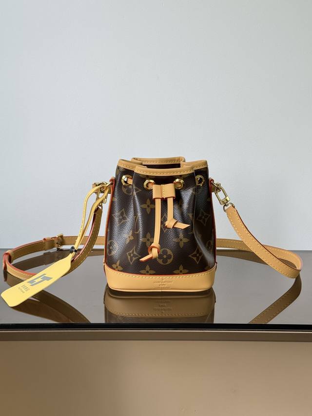 特级原厂 Nano Noe 手袋 型号: M81266 老花 163动态芯片版 材料: A级全钢五金 进口原厂面料 尺寸: 161310Cm