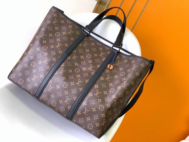 163C01 芯片 Week-End Tote 大号手袋M45733 路易威登经典 Week-End 手袋设计，以 Monogram Macassar 帆布塑造