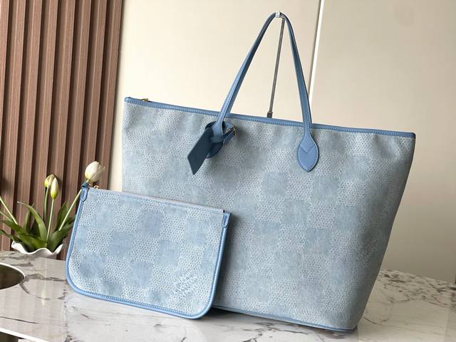 款号N00198牛仔蓝 顶级原单 163C01芯片 本款 Nevereverfull 托特包以 Damier Denim 3D 棉质帆布演绎别致格纹，借抛光金属