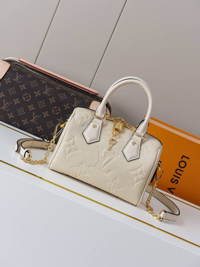 动态163C01芯片 M58954米白 顶级原单 独家背景实拍 本款 Speedy BandoulièRe 20 手袋选用 Monogram Empreinte