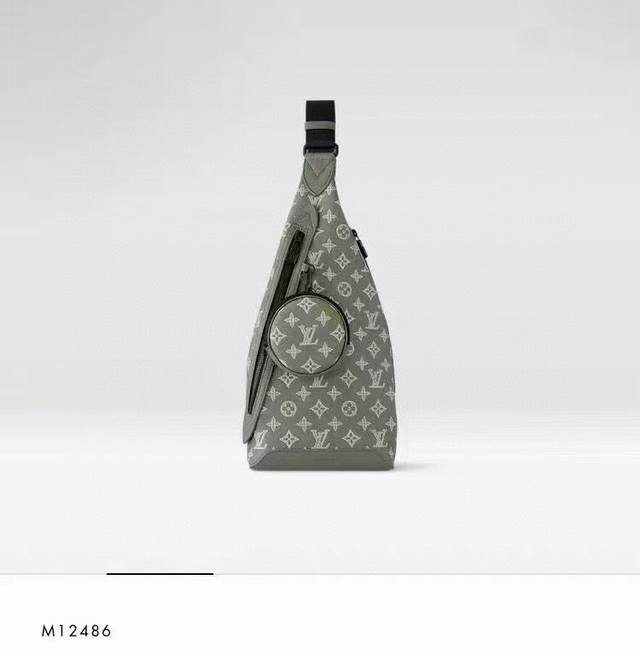 M12486 军绿色 条纹压花 顶级原单 变码芯片 橄榄绿色的小牛皮，带有白色压花的Monogram签名，为这款Monogram Shadow小牛皮的Duo S