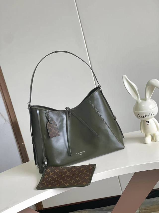 出厂价p 海原外单 独实家拍 半钢163芯片M14268绿色 M25143黑 本款 Carryall Dark 中号手袋以柔软羊皮革塑造时尚慵懒廓形，为 春夏秀