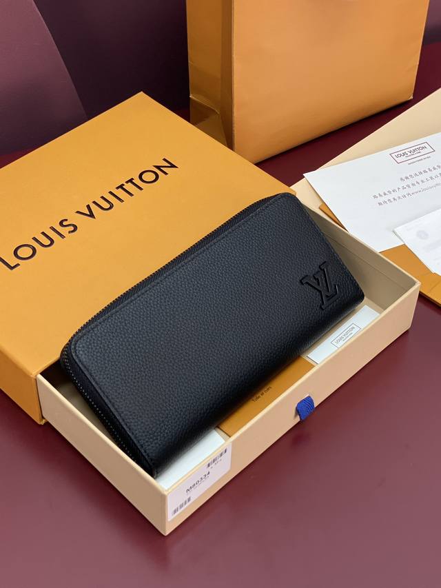 出厂价p M80334 黑色!Aerogram皮革散发着精致的氛围和Maison Ms特有的随意个性的“Zippy Wallet Vertical”。使用了让人 出厂价p M80334 黑色!Aerogram皮革散发着精致的氛围和Maison Ms特有的随意个性的“Zippy Wallet Vertical”。使用了让人