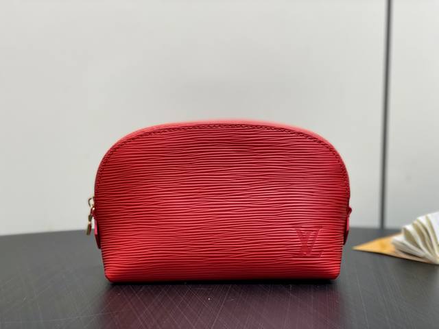 原单精品 M15197红色 水波纹化妆包 当季新款 pochette CosméTique 小号化妆包 本款 pochette CosméTique 小号化妆包 原单精品 M15197红色 水波纹化妆包 当季新款 pochette CosméTique 小号化妆包 本款 pochette CosméTique 小号化妆包