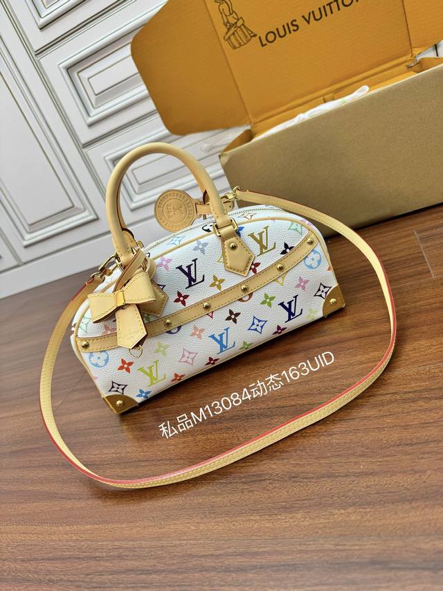 独家163首发型号：M13084私品 163动态Uid 进口菱形面料 品质第九次升级，进口原厂皮．专柜同步，动态电子芯片、礼品袋、保护纸，铜版电子标签、合格证